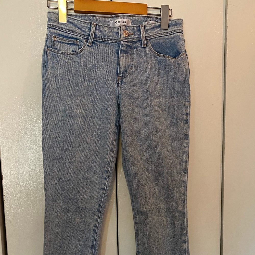 Guess Jeans - Picture 1 of 3